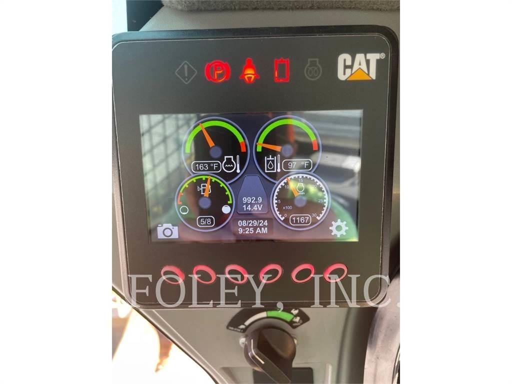CAT 246D Мини-погрузчики
