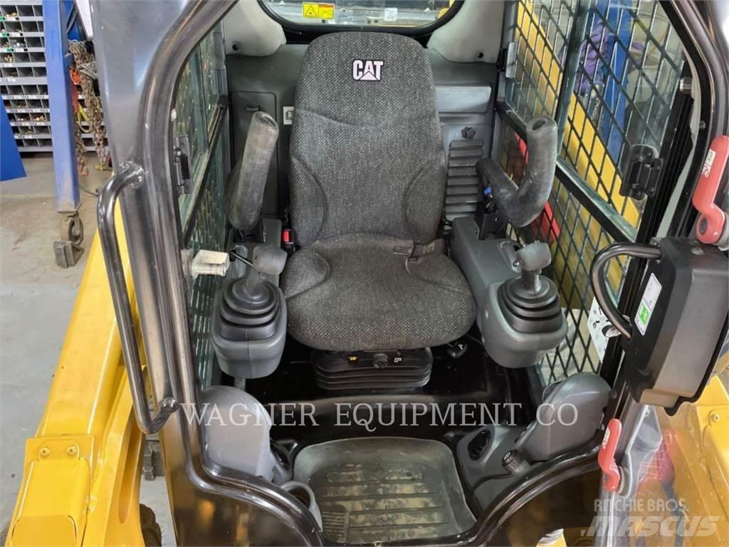 CAT 246D Мини-погрузчики
