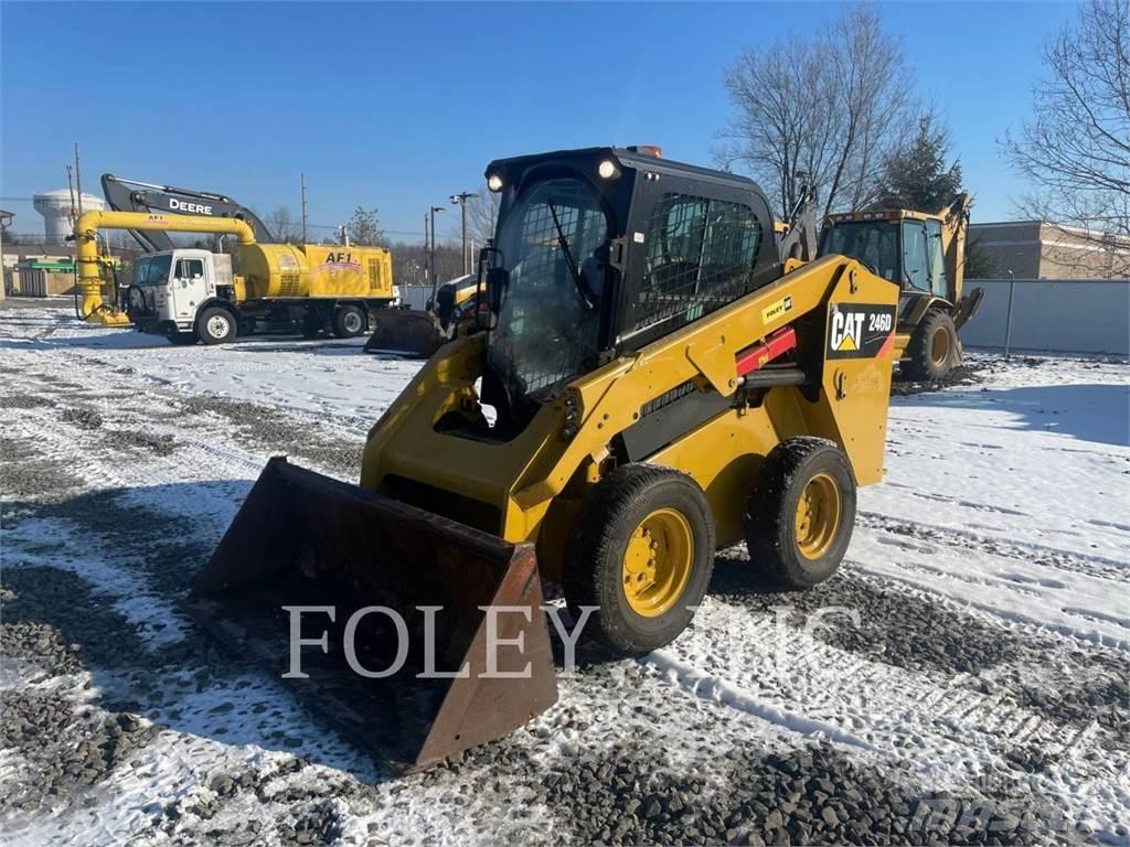CAT 246D Мини-погрузчики