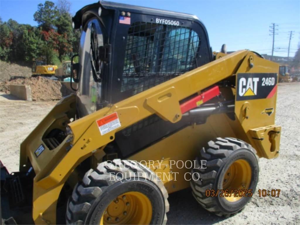CAT 246D Мини-погрузчики