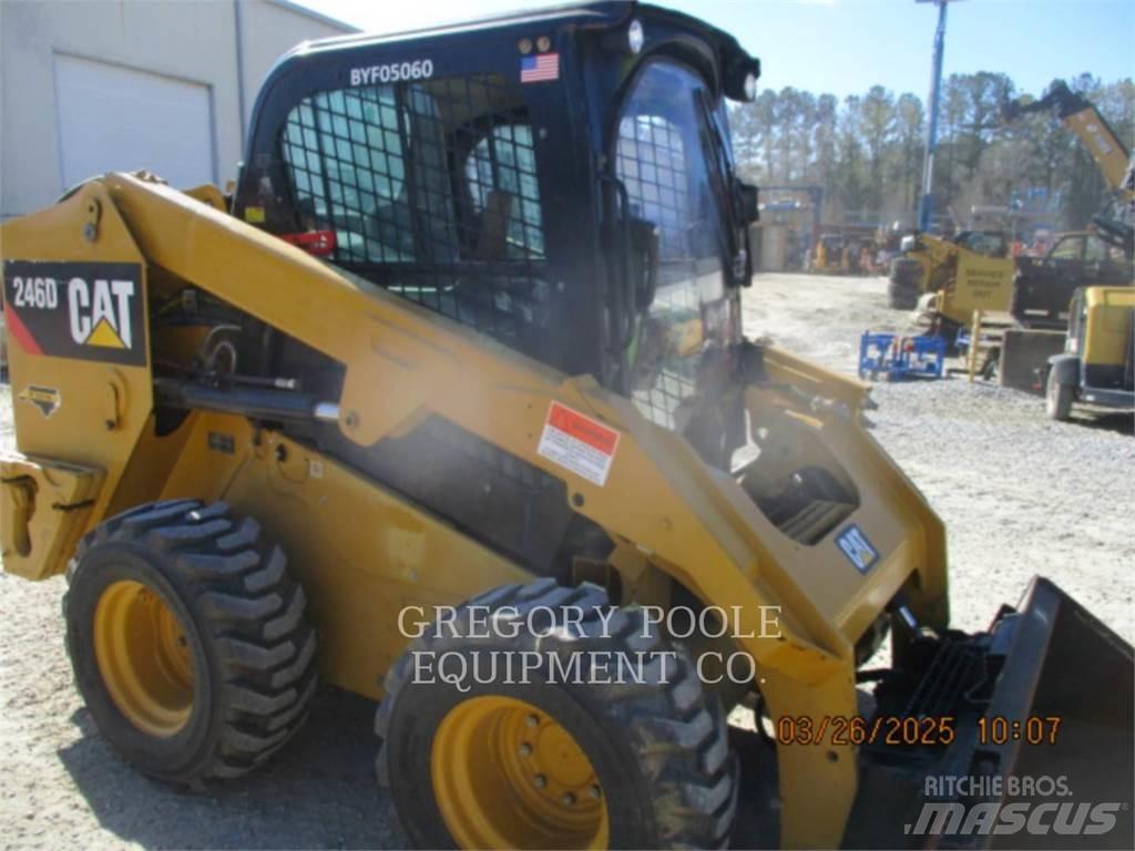CAT 246D Мини-погрузчики