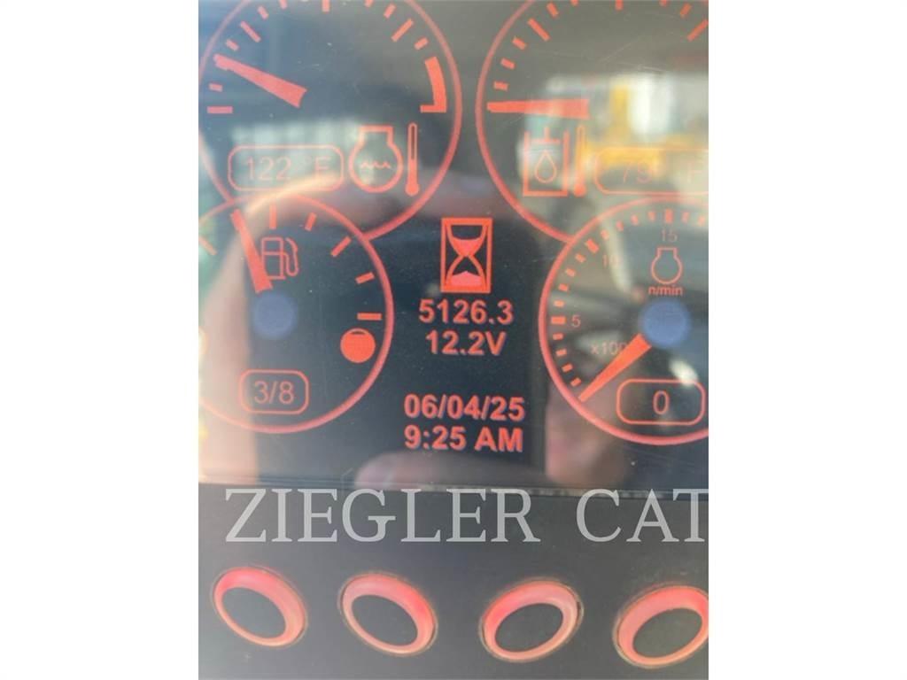 CAT 246D Мини-погрузчики