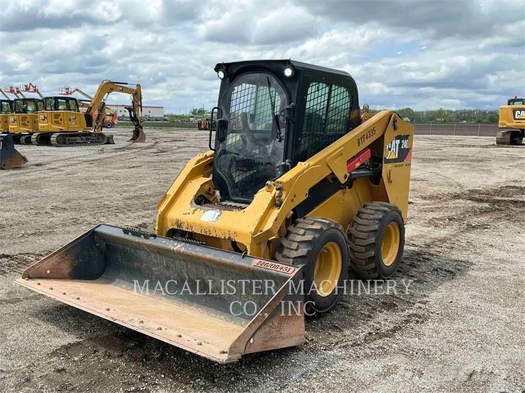 CAT 246D Мини-погрузчики
