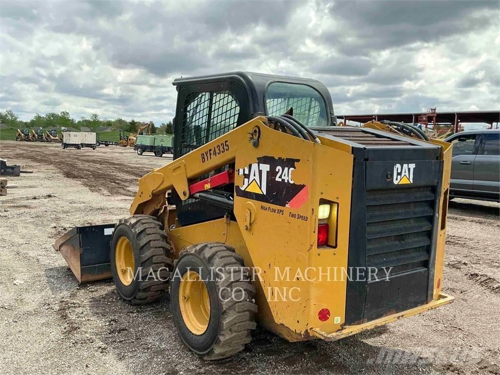 CAT 246D Мини-погрузчики