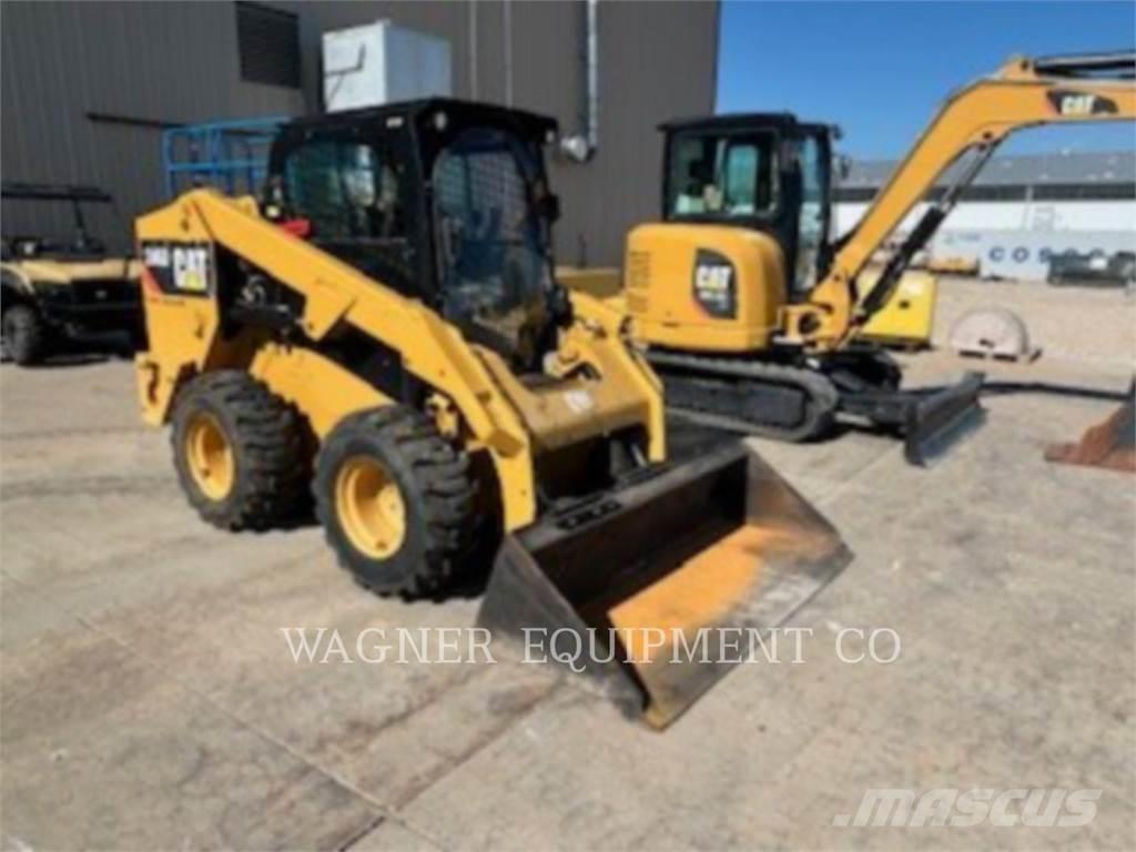 CAT 246D Мини-погрузчики