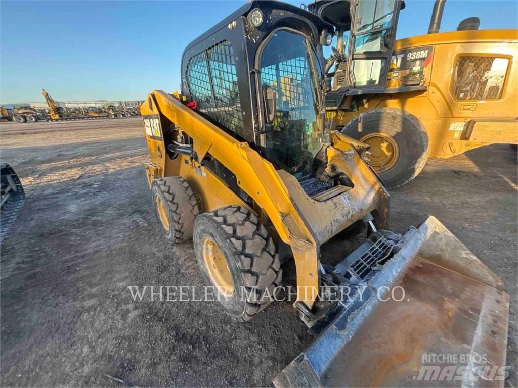CAT 246D2 C3H4 Мини-погрузчики