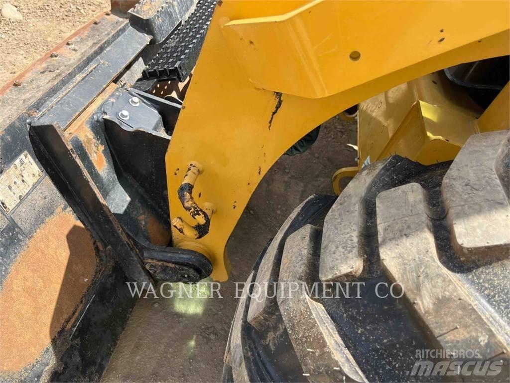 CAT 246D3 Мини-погрузчики