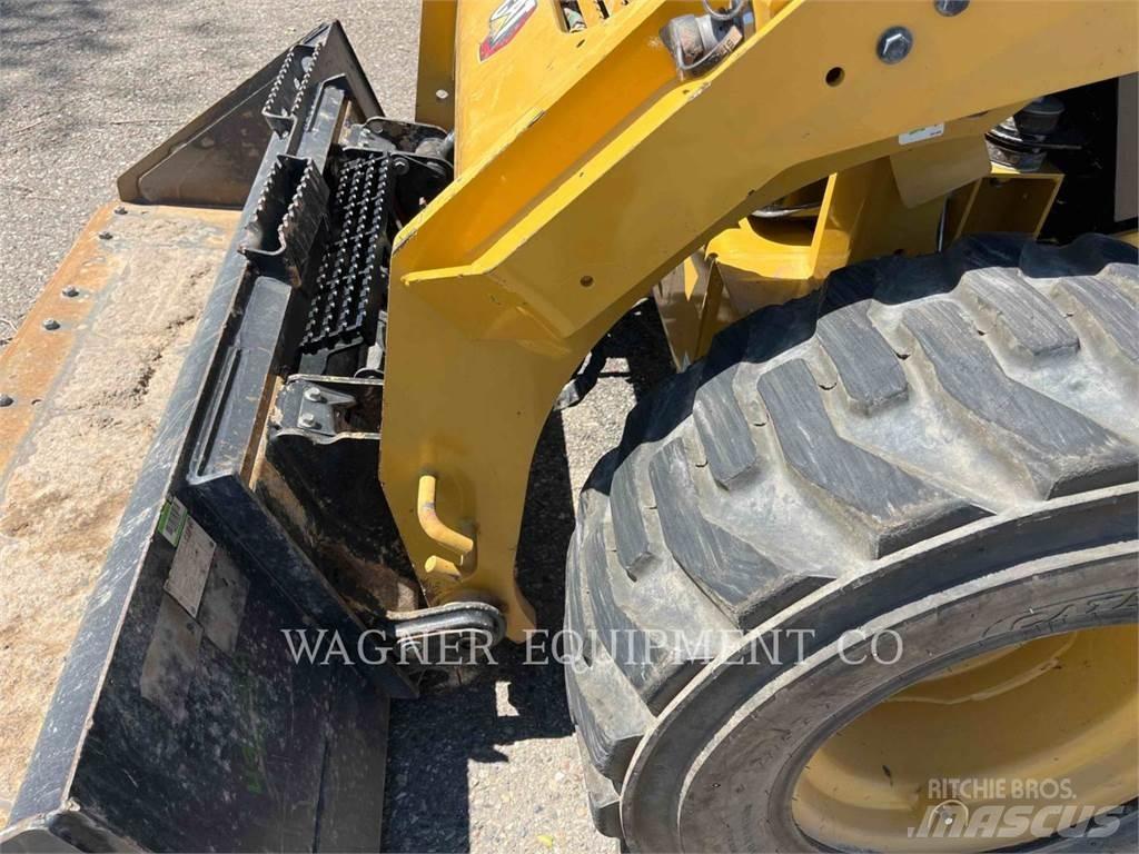 CAT 246D3 Мини-погрузчики