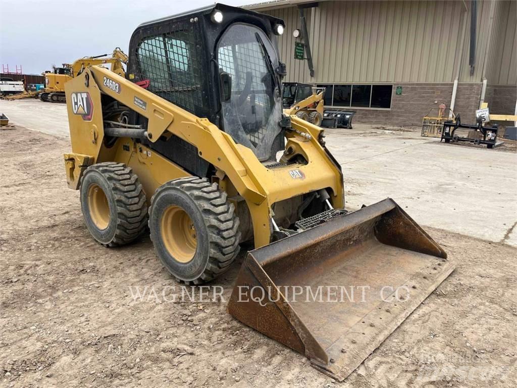 CAT 246D3 Мини-погрузчики
