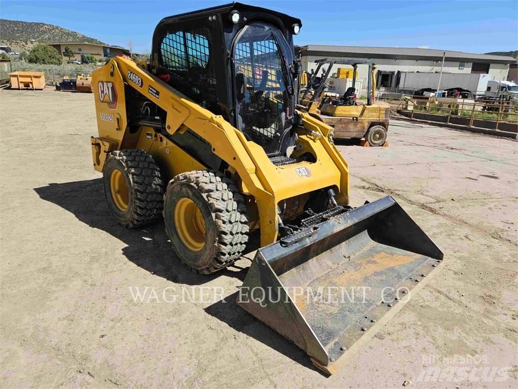 CAT 246D3 Мини-погрузчики