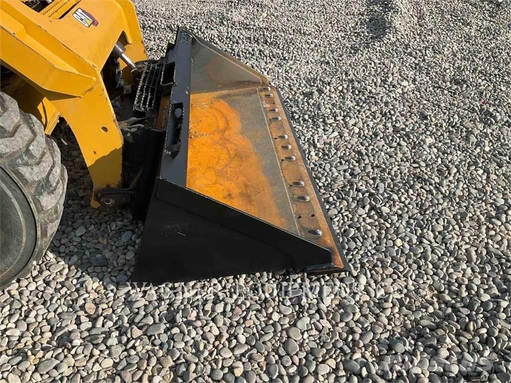 CAT 246D3 Мини-погрузчики