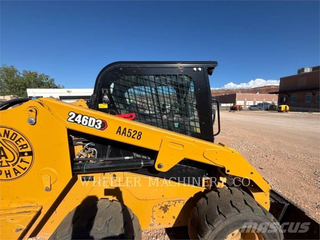 CAT 246D3 C3H2 Мини-погрузчики