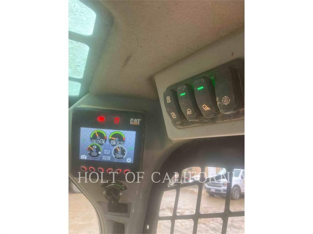 CAT 246D3 HF Мини-погрузчики