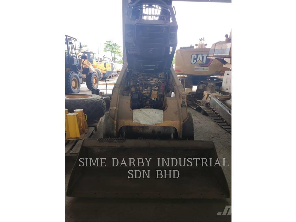 CAT 246DLRC Мини-погрузчики