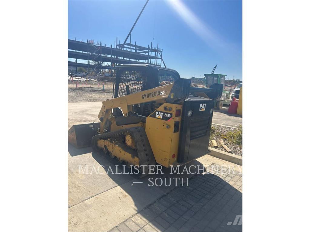 CAT 249D Гусеничные фронтальные погрузчики