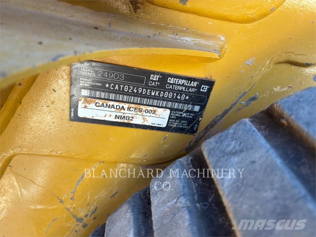 CAT 249D3 Гусеничные фронтальные погрузчики