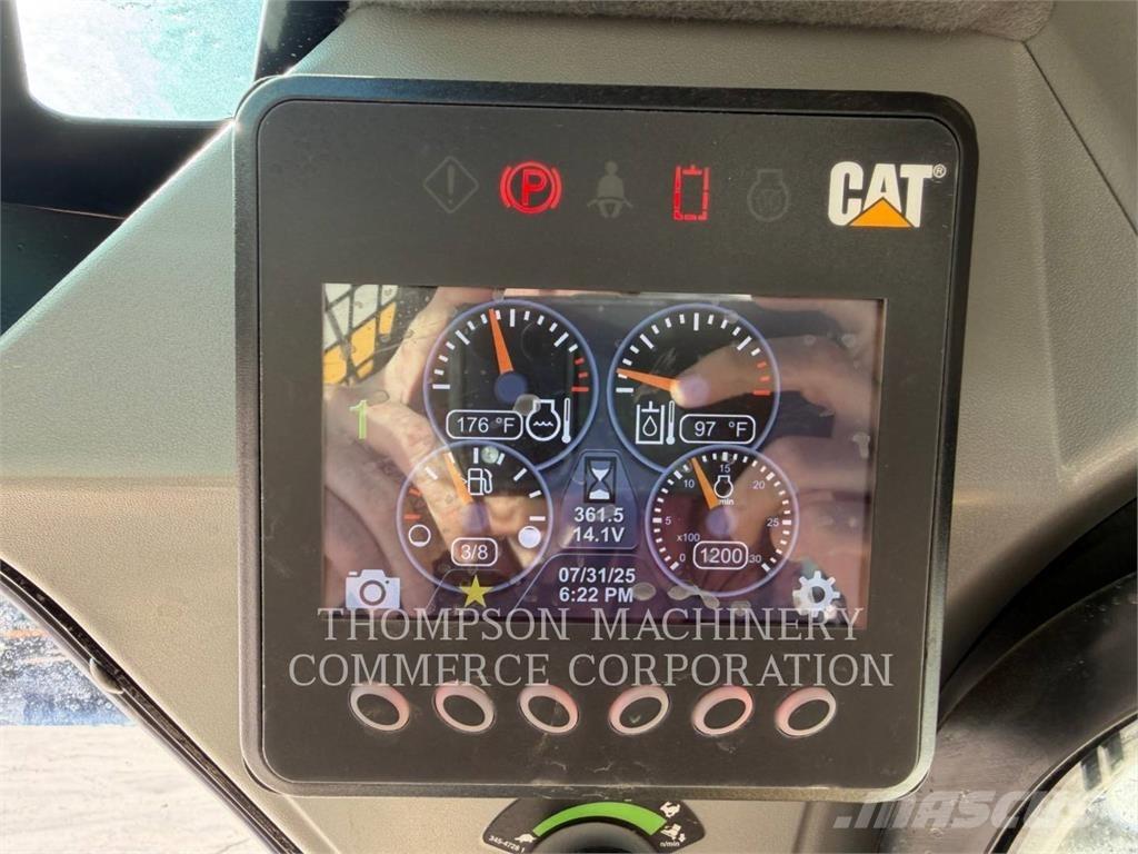 CAT 249D3 Гусеничные фронтальные погрузчики