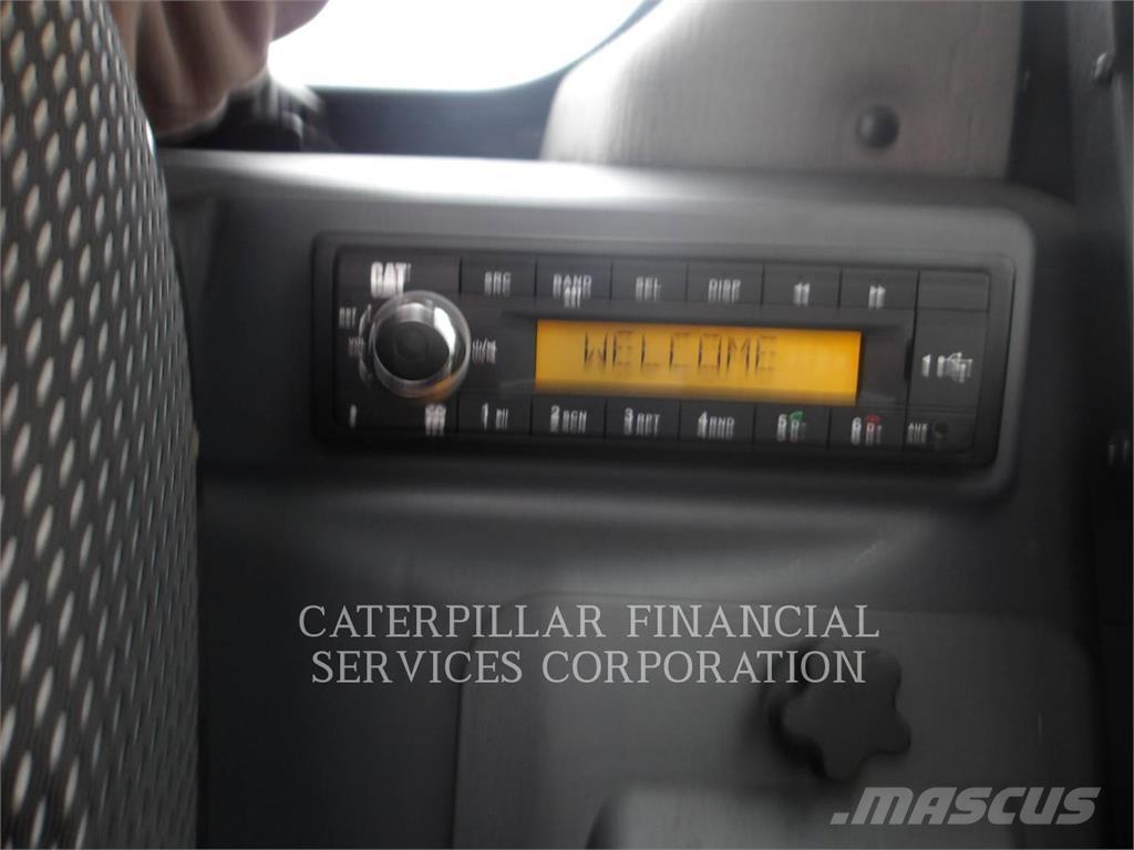 CAT 249D3 Гусеничные фронтальные погрузчики