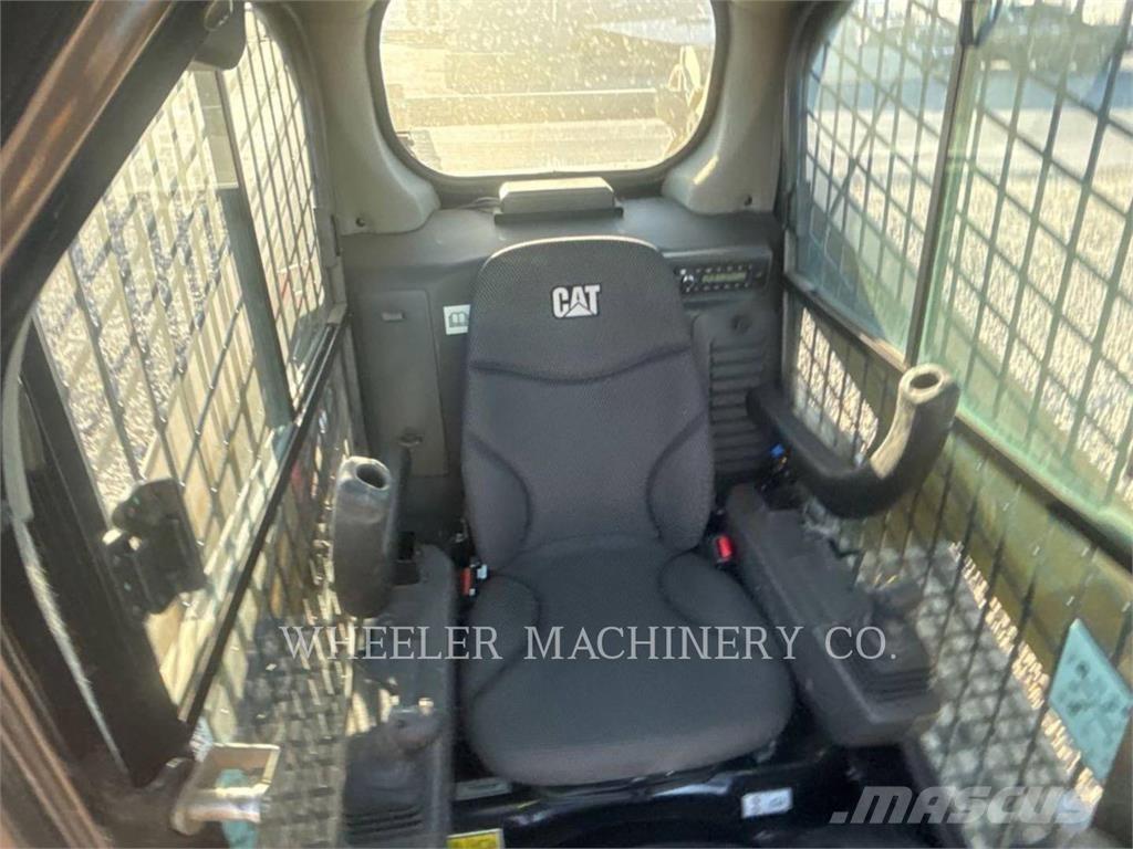 CAT 249D3 C3H2 Гусеничные фронтальные погрузчики