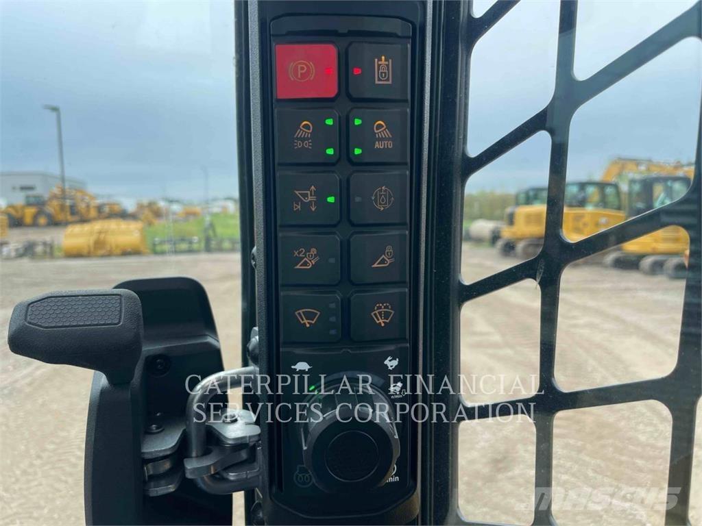 CAT 25505 Гусеничные фронтальные погрузчики