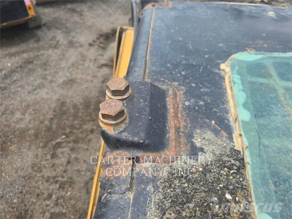 CAT 256C Мини-погрузчики