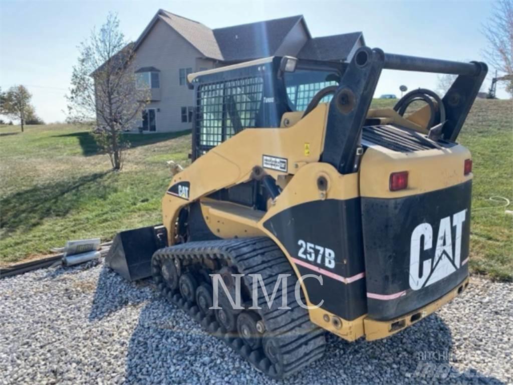 CAT 257B Мини-погрузчики
