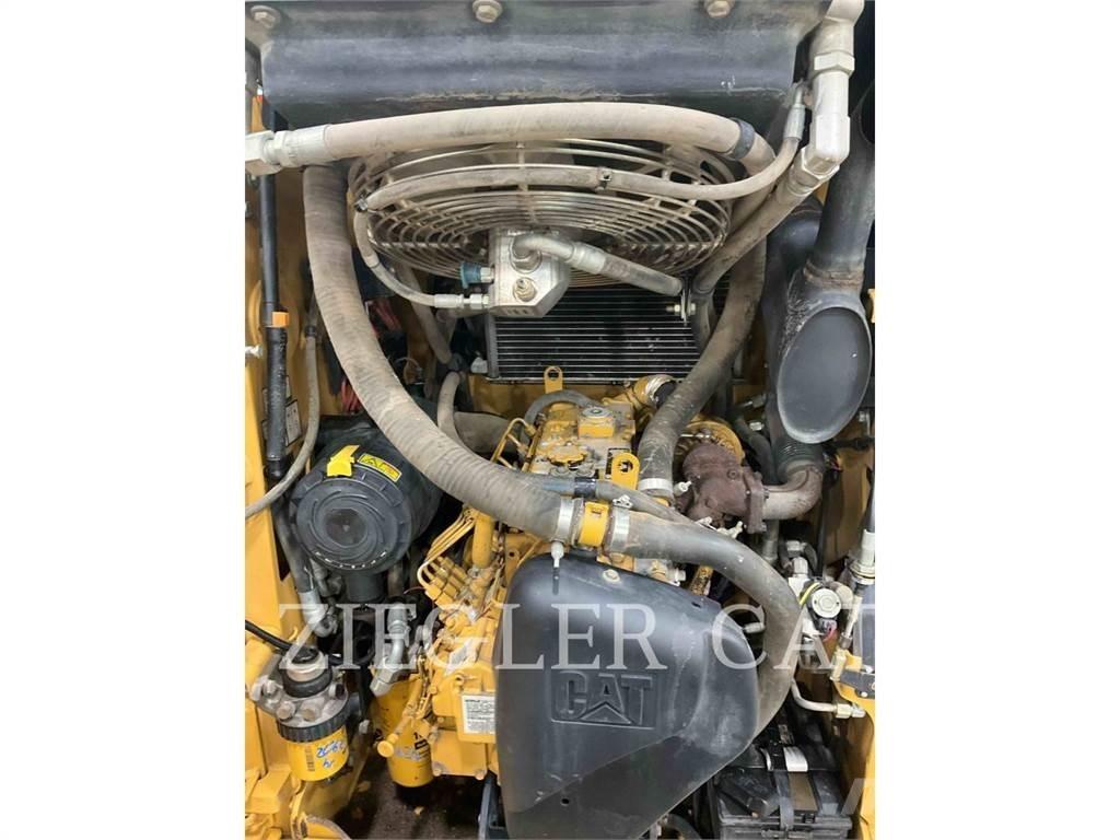CAT 257B2 Гусеничные фронтальные погрузчики