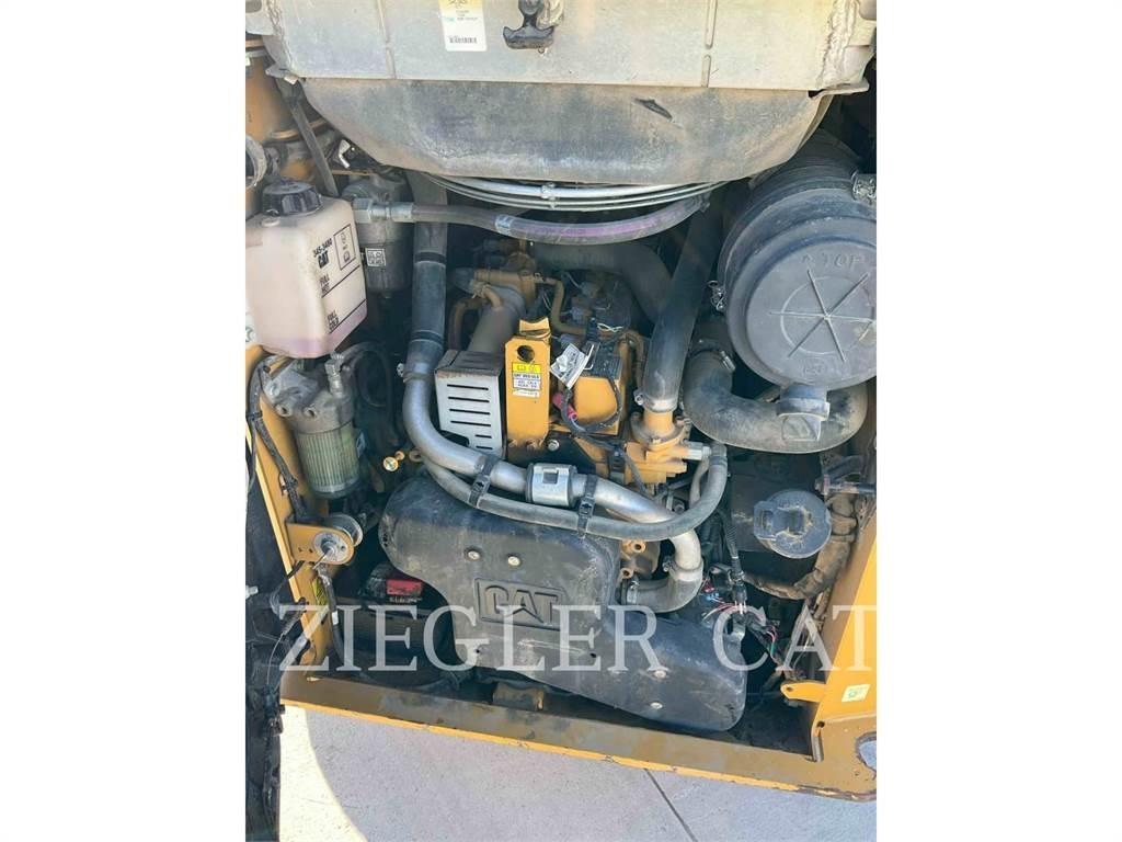 CAT 257D Гусеничные фронтальные погрузчики
