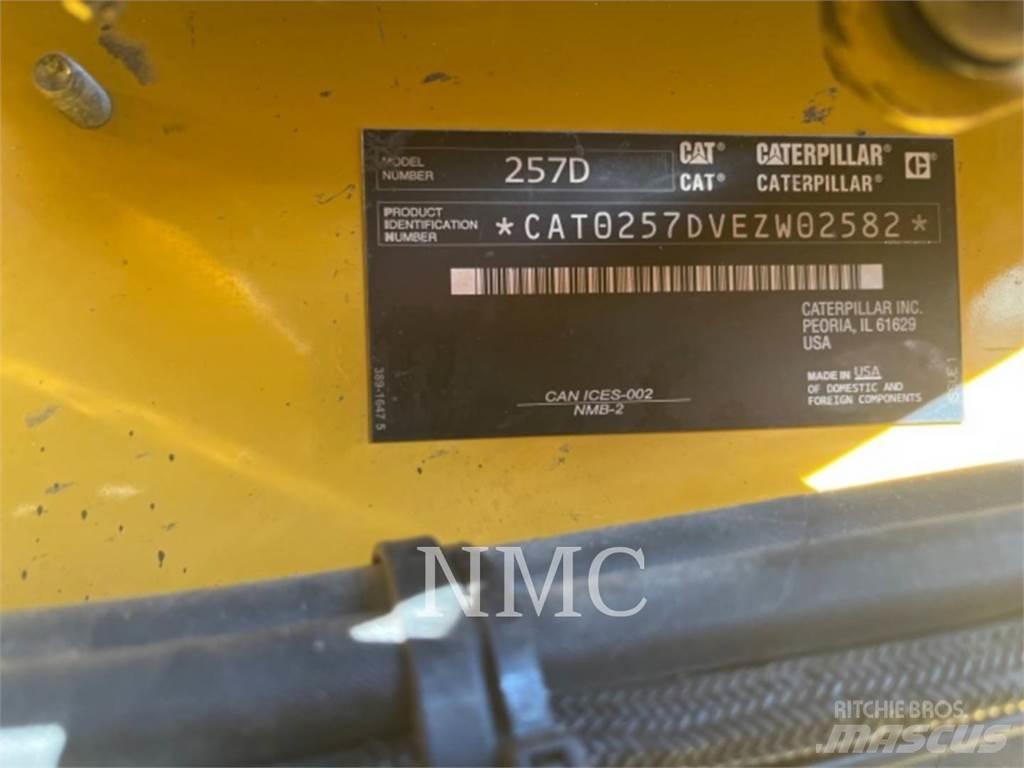 CAT 257D Гусеничные фронтальные погрузчики