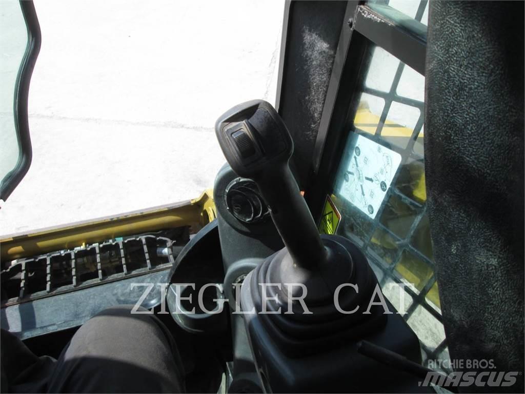 CAT 257D Гусеничные фронтальные погрузчики