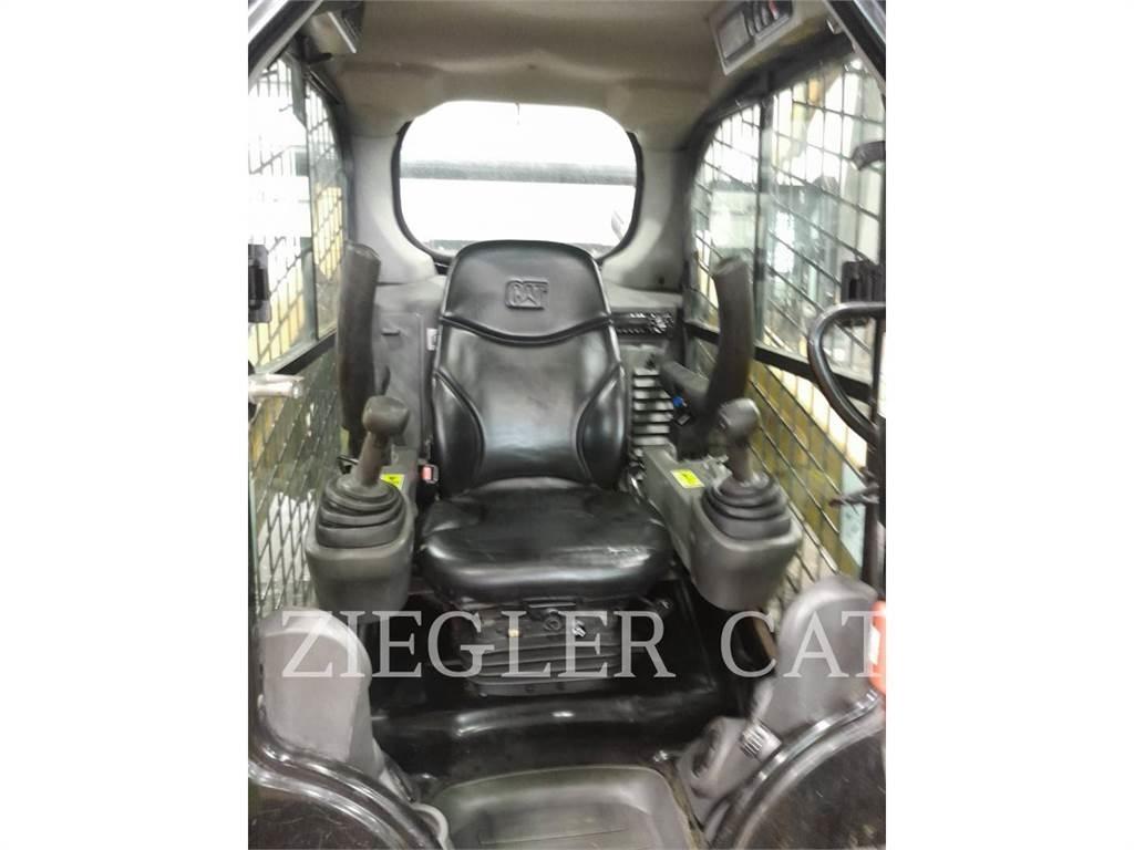 CAT 257D Гусеничные фронтальные погрузчики