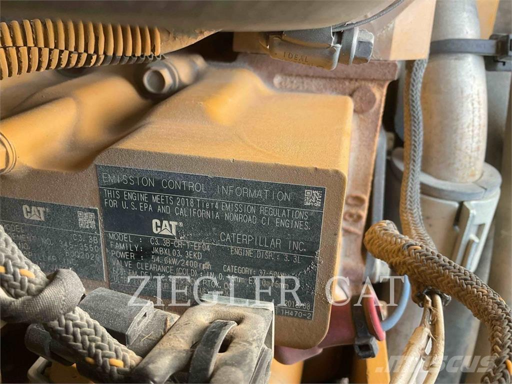 CAT 257D Гусеничные фронтальные погрузчики