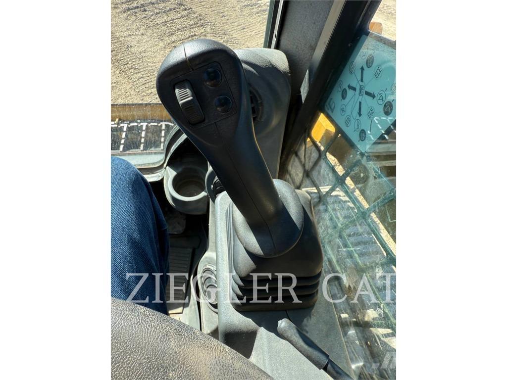 CAT 259D3 Гусеничные фронтальные погрузчики