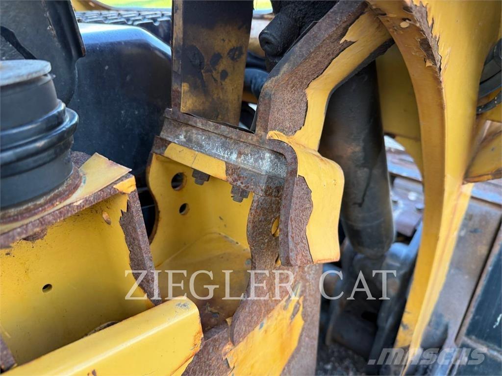 CAT 259D3 Гусеничные фронтальные погрузчики