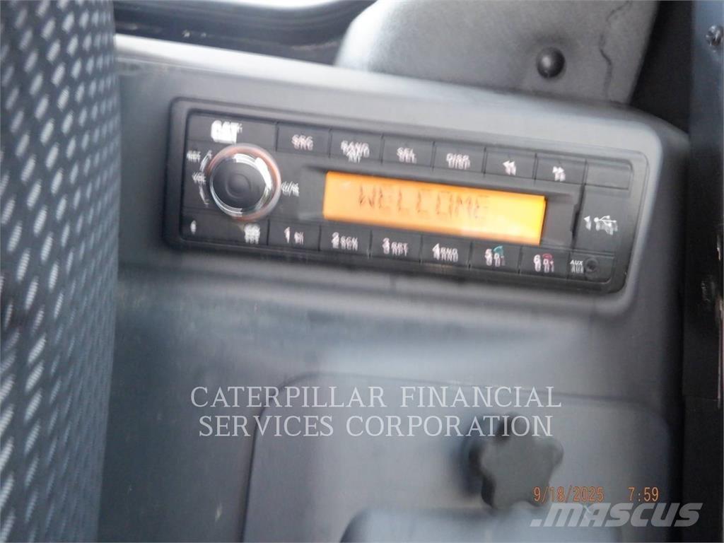 CAT 259D3 Гусеничные фронтальные погрузчики