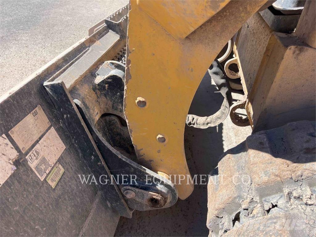 CAT 259D3 Гусеничные фронтальные погрузчики