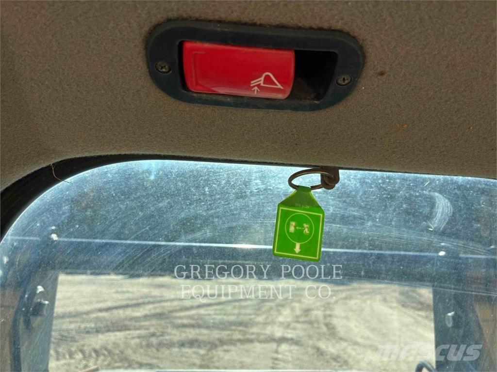 CAT 259D3 Гусеничные фронтальные погрузчики