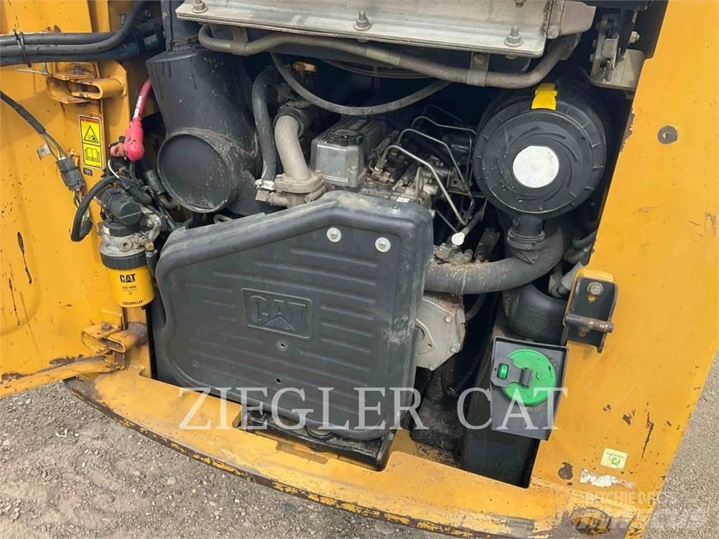 CAT 262C Мини-погрузчики
