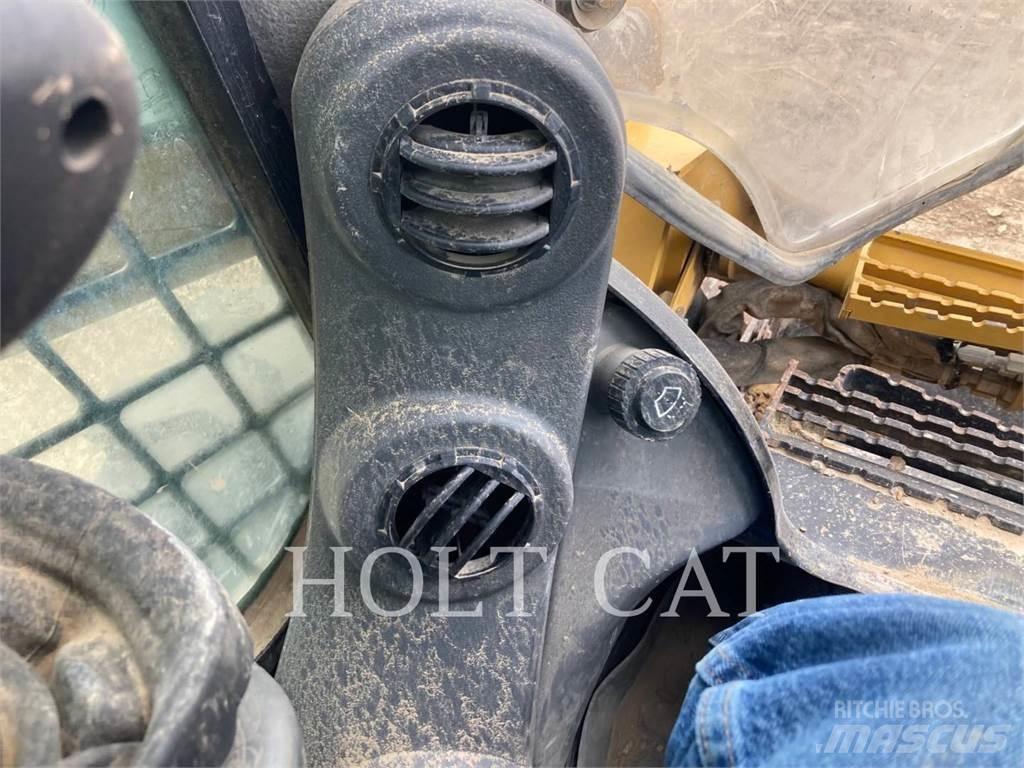 CAT 262D Мини-погрузчики