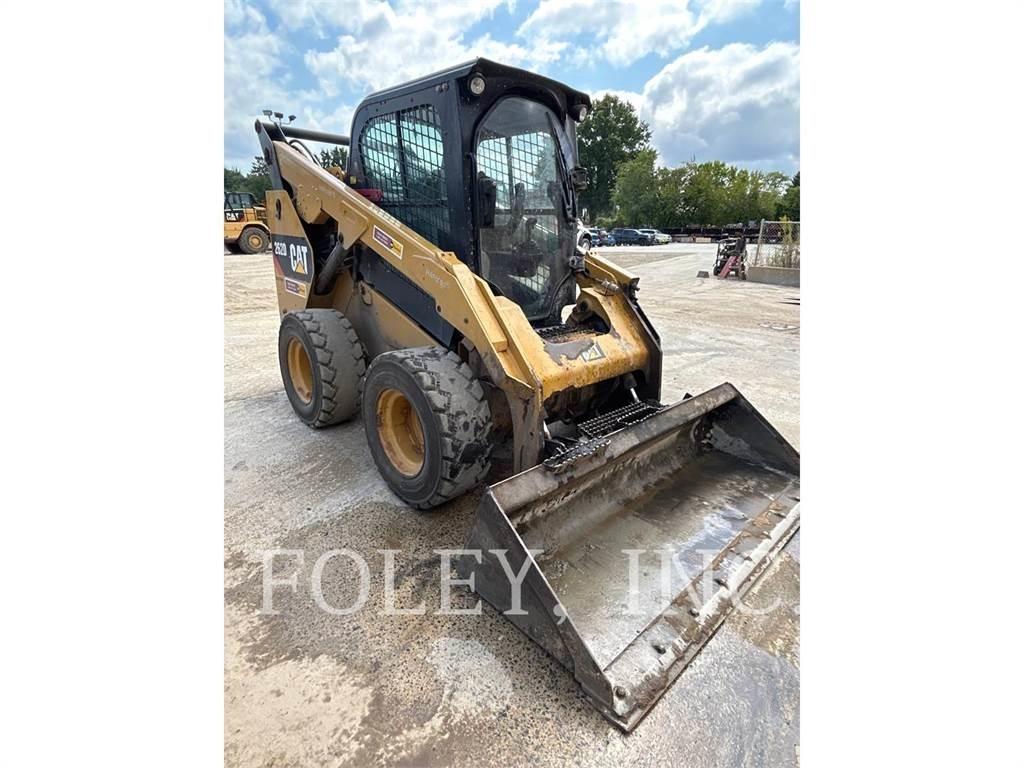 CAT 262D Мини-погрузчики