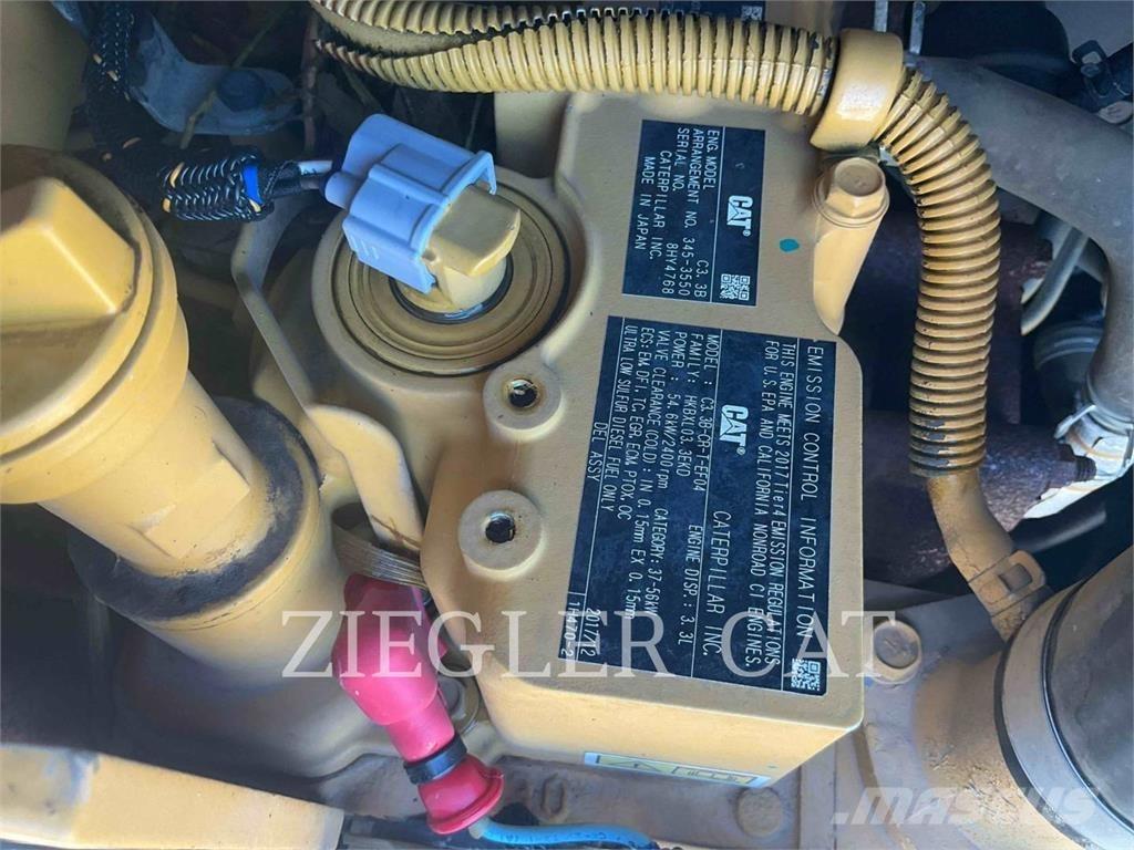 CAT 262D Мини-погрузчики