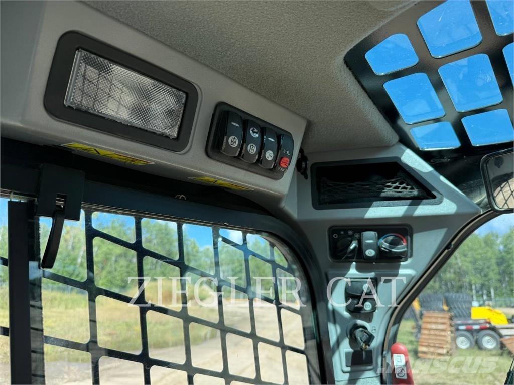 CAT 262D Мини-погрузчики