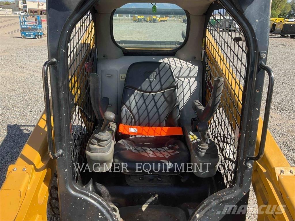 CAT 262D Мини-погрузчики