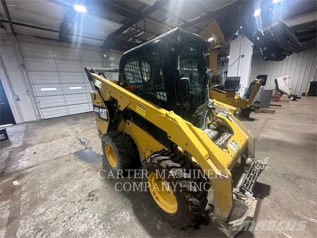 CAT 262D ACHF Мини-погрузчики