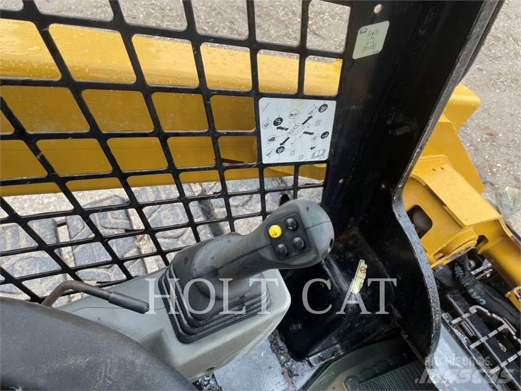 CAT 262D3 Мини-погрузчики