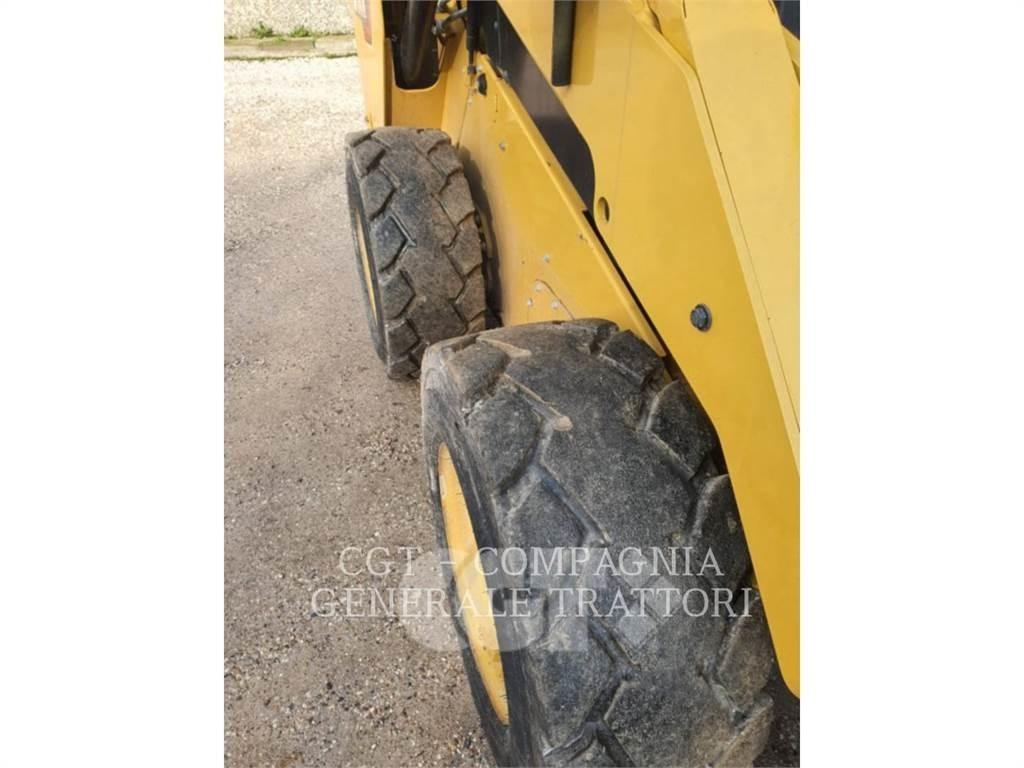 CAT 262D3 Мини-погрузчики