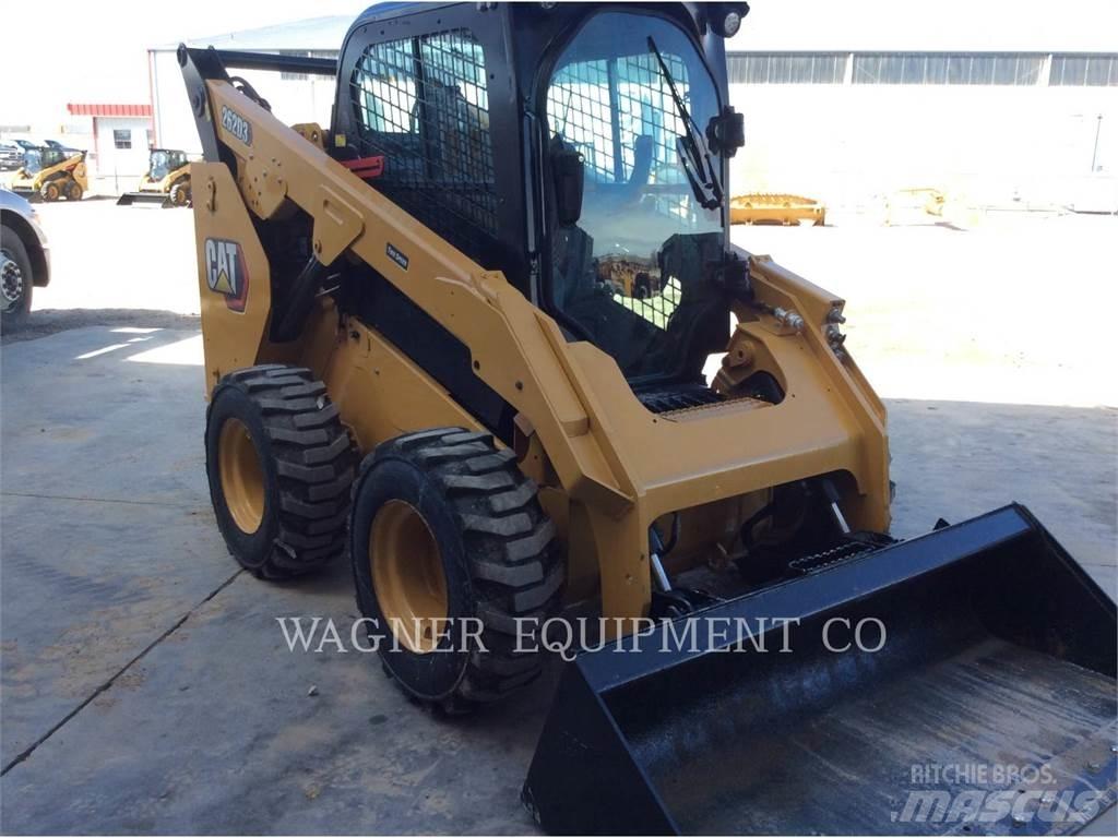 CAT 262D3 Мини-погрузчики