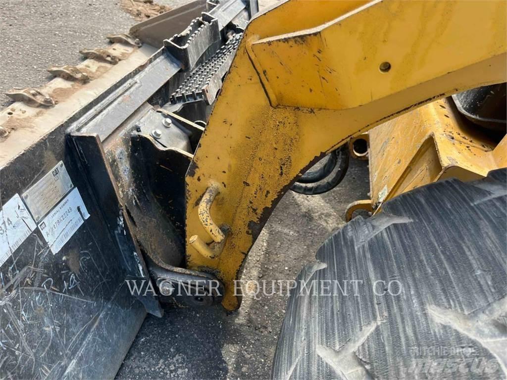 CAT 262D3 Мини-погрузчики