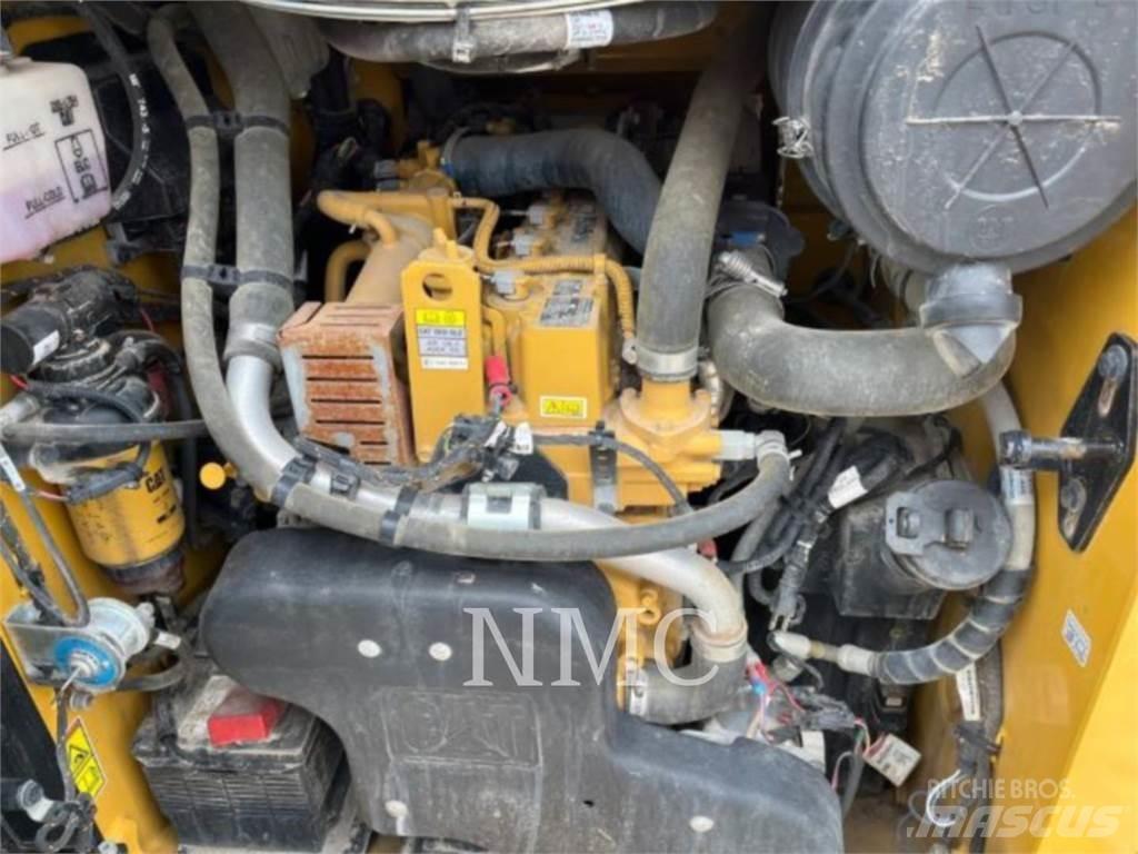 CAT 262D3 Мини-погрузчики