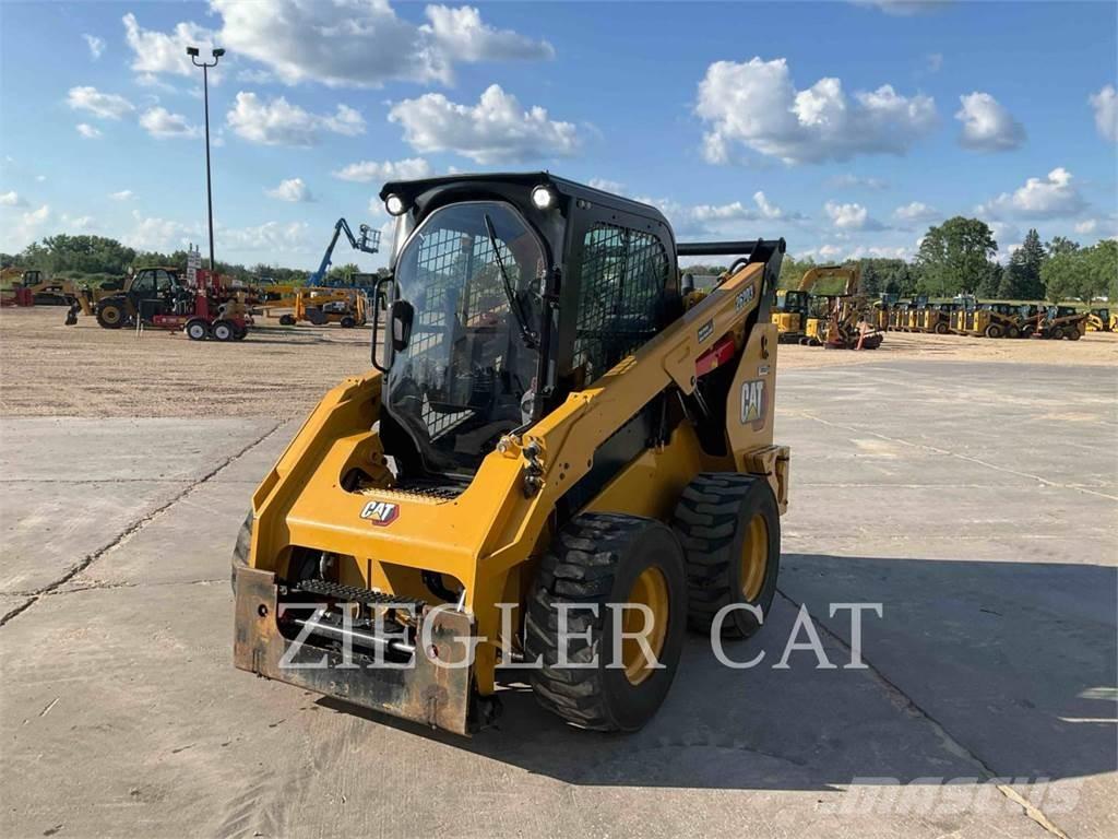 CAT 262D3 Мини-погрузчики